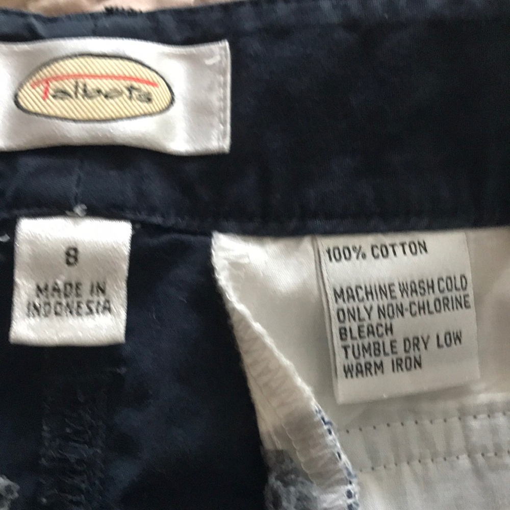 Nice capris - Picture 4 of 5